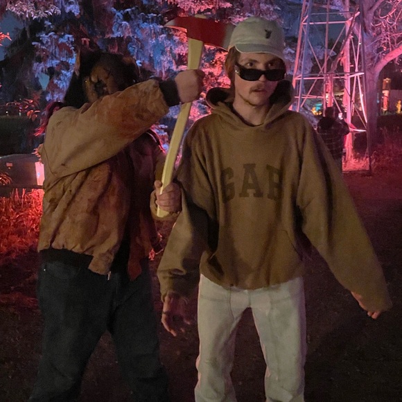 Meet your One-Stop Plug, Chuckie! 🔌💰 - Picture 8 of 10